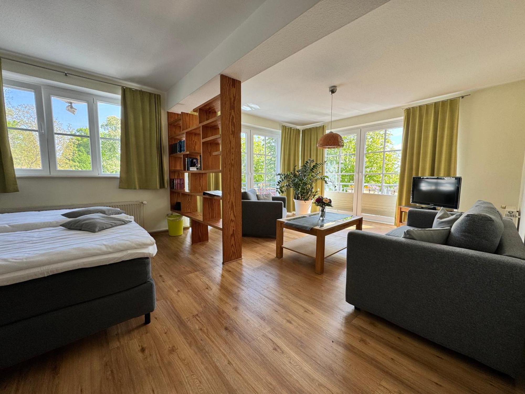 Altes Kasino Hotel Am See Neuruppin Exteriör bild