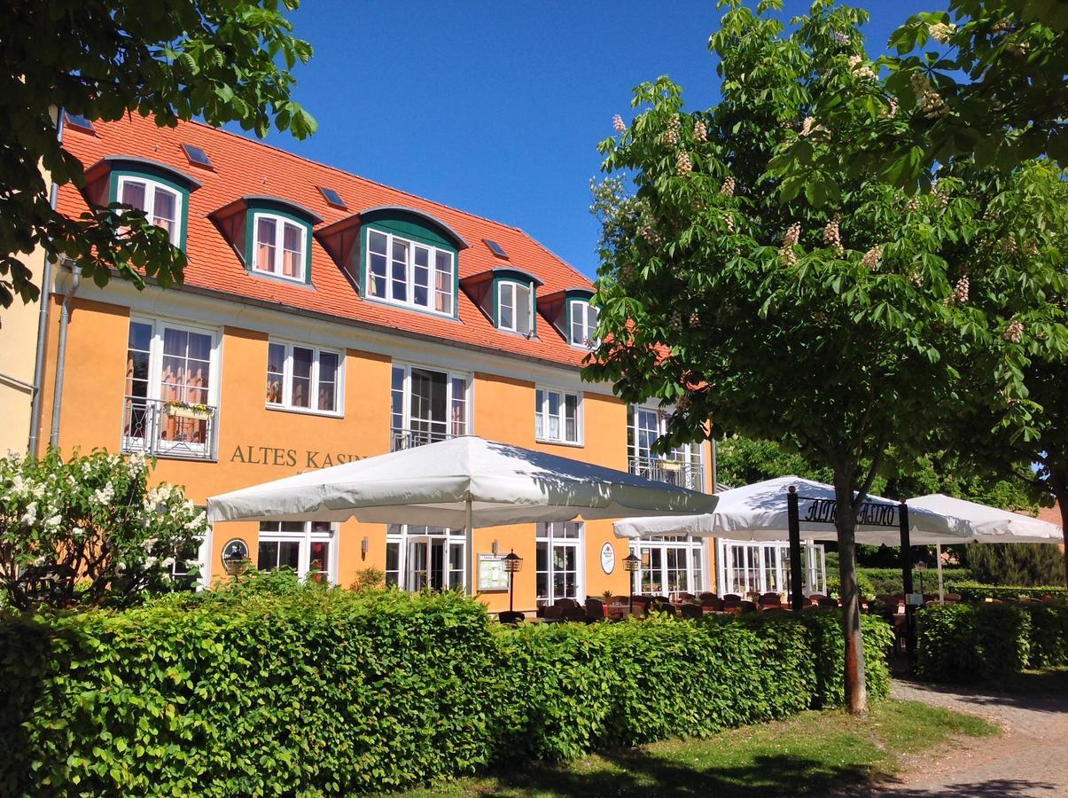 Altes Kasino Hotel Am See Neuruppin Exteriör bild